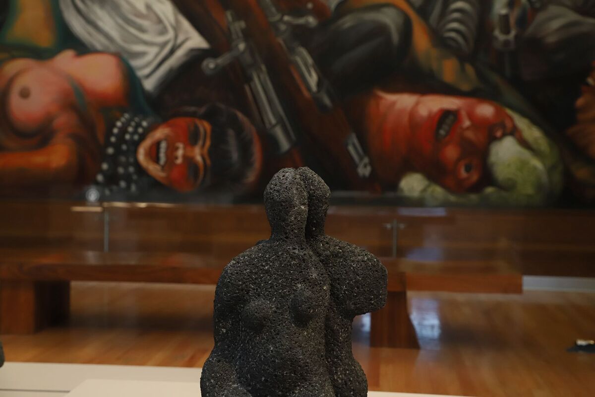 La exposición muestra la profunda tradición escultórica que sigue siendo un referente en el país. (Foto: Octavio Hoyos)
