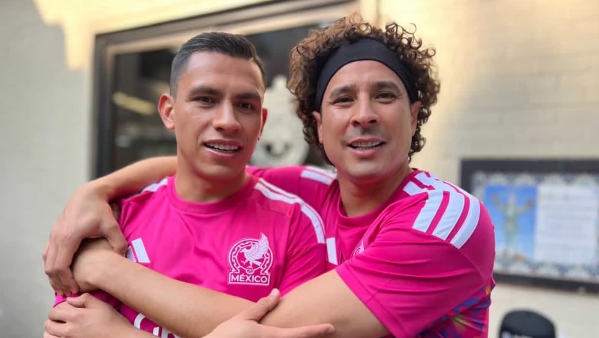 Guillermo Ochoa se presenta con la selección mexicana en el CAR para grabar comerciales (Instagram @yosoy8a)