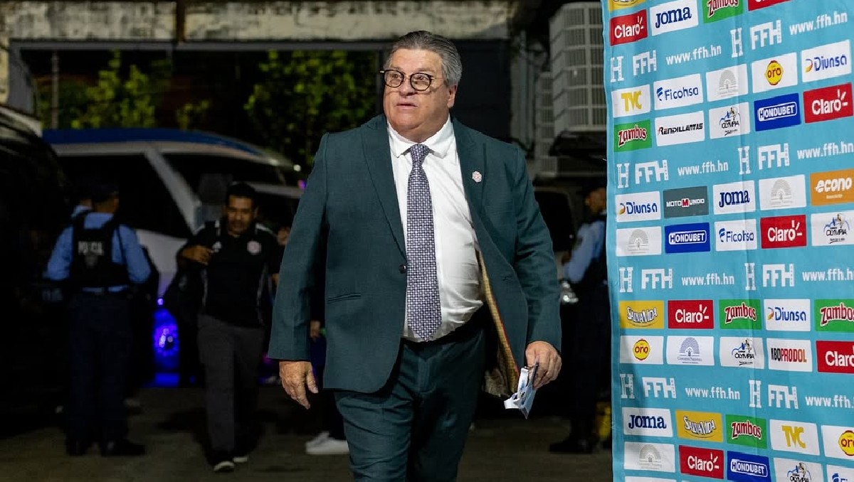 Miguel Herrera y la selección de Costa Rica se juegan el pase al Mundial 2026 en las últimas fechas de la clasificatoria (Instagram @fedefutbolcrc)