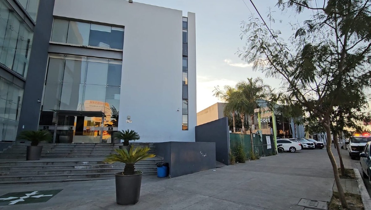 Oficiales viales son veladas en una capilla de Tonalá tras caer en el cumplimiento de su deber en El Salto (Juan Carlos Munguía)