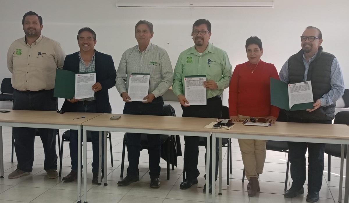 Firma de convenio entre el ITT e INIFAP. (cortesía)