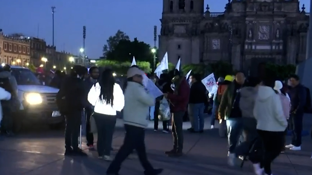 Maestros de la CNTE llegan al Zócalo de la CdMx paro nacional