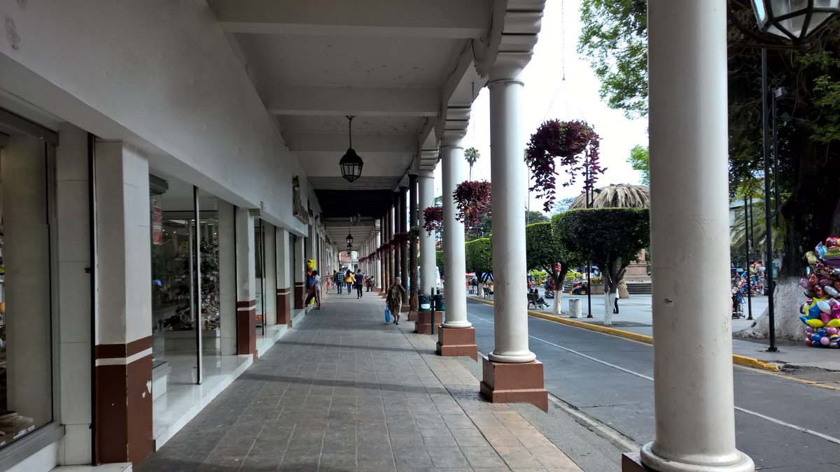 Piden que el gobierno de Michoacán rescate al municipio de Uruapan.