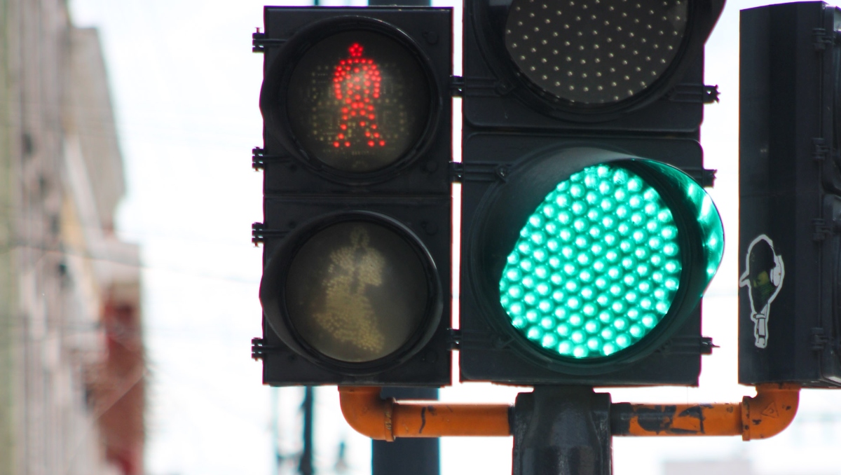 Semáforos inteligentes en Puebla: para mejorar la movilidad en calles | EsImagen (Archivo)