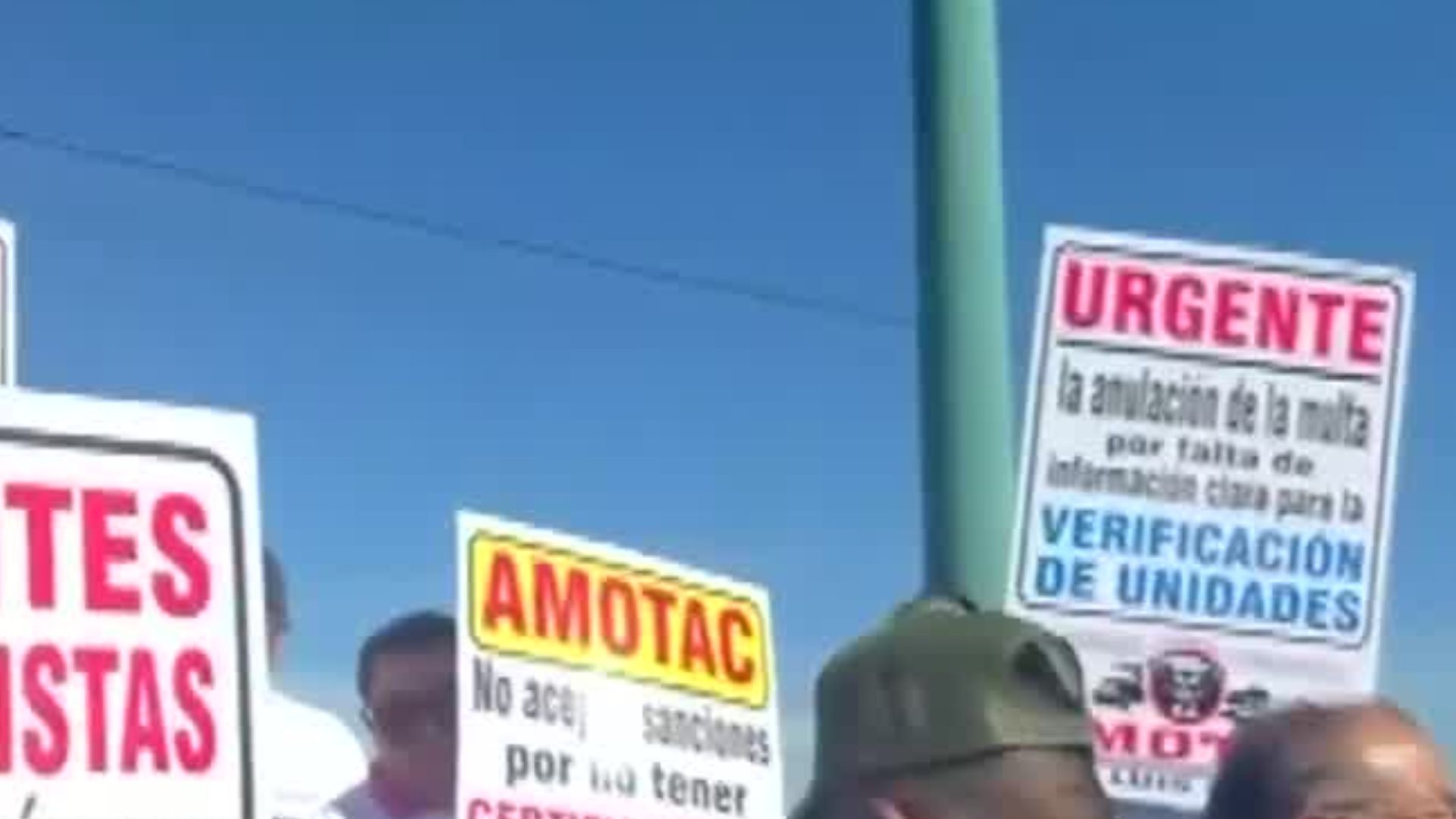 Transportistas de San Luis Potosí se manifiestan contra las multas impuestas de la SICT