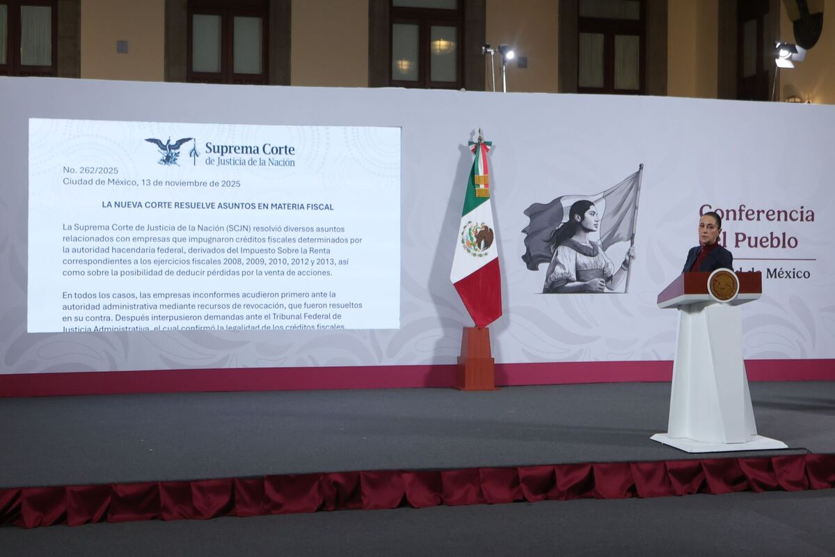 Claudia Sheinbaum lee resolución de la Corte | Cuartoscuro