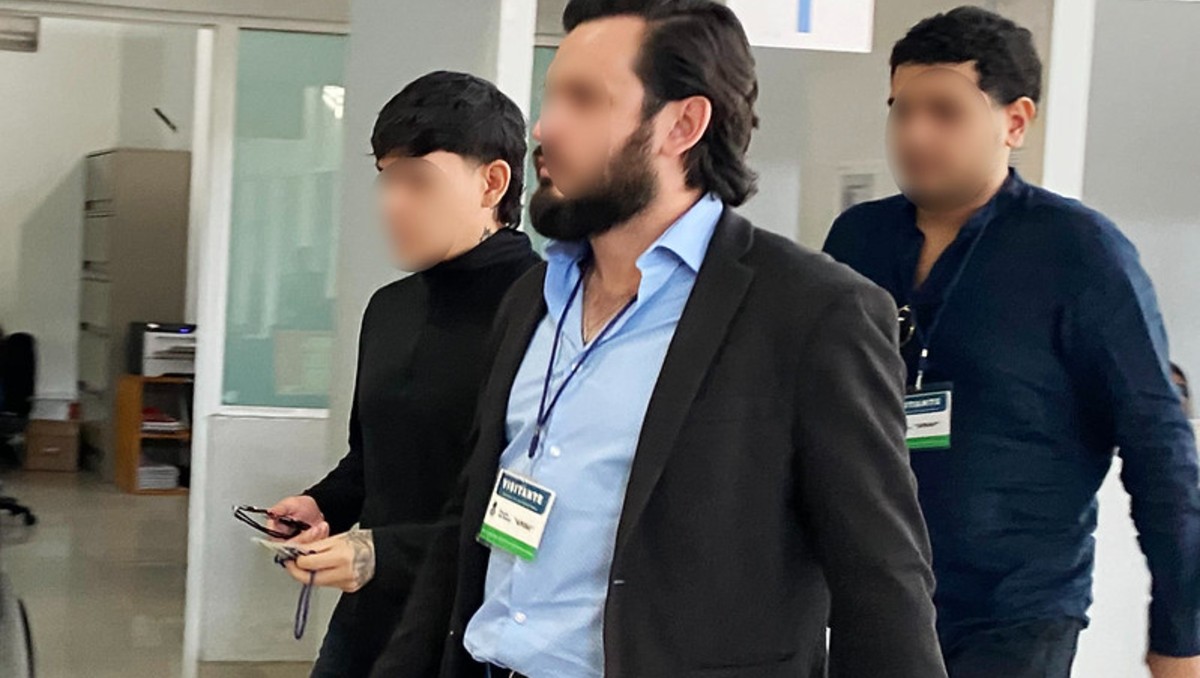 Junior H acudió a la Fiscalía de Jalisco (Cortesía)