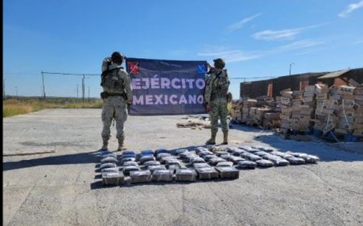 Posible metanfetamina asegurada en Nuevo Laredo el 12 de noviembre. | Cortesía