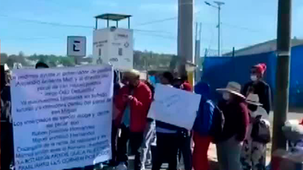 En Puebla, familiares protestan por presuntas extorsiones en el penal de San Miguel