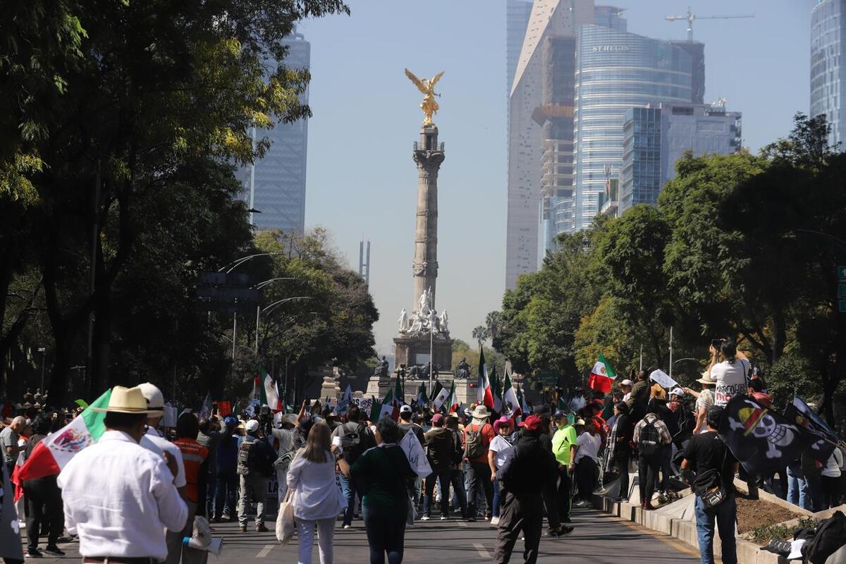 Movilización de la generación Z en la Ciudad de México: se observa la concentración en el Ángel de la Independencia. | Jorge Carballo