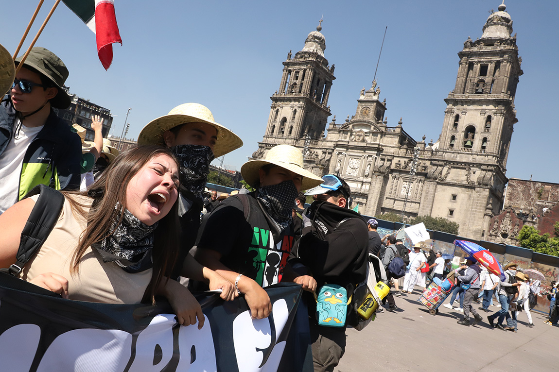 Participantes de en la marcha  de la generación Z. Jesús Quintanar
