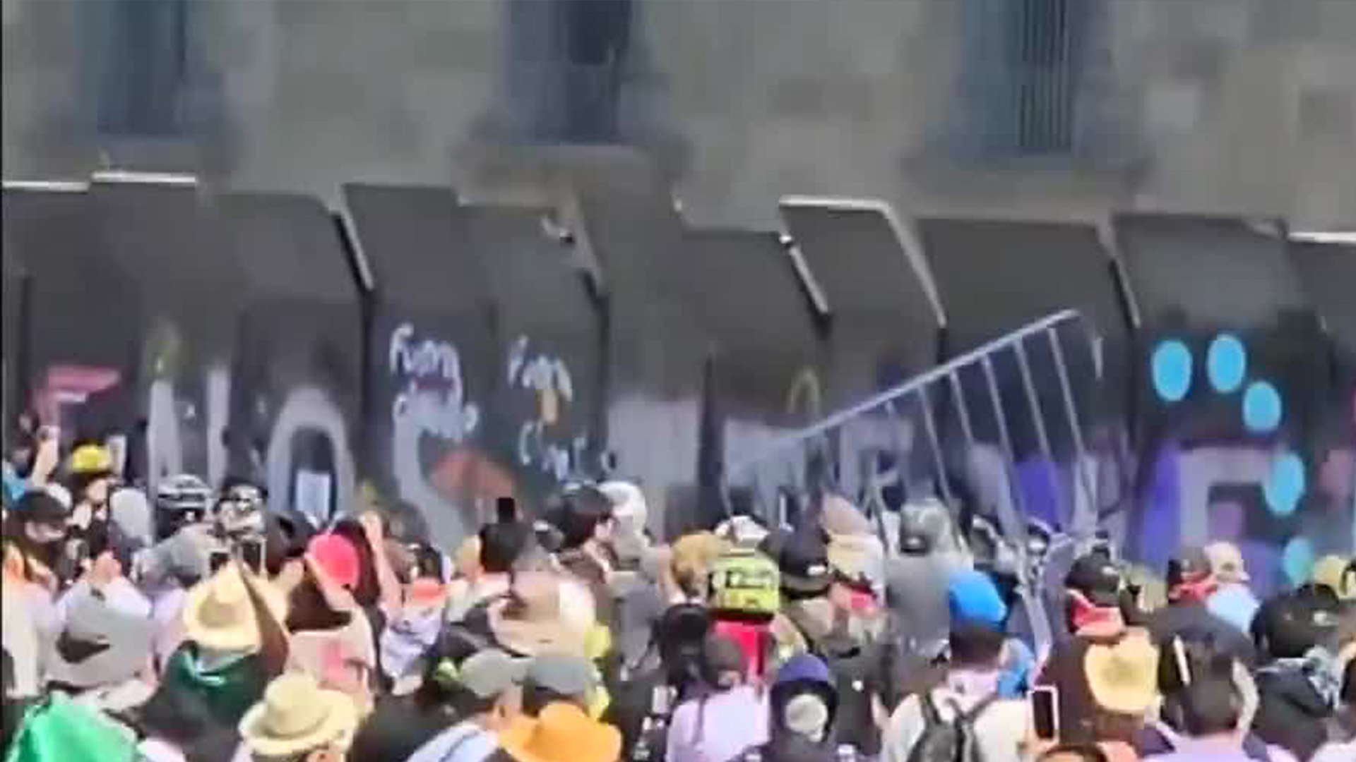 El secretario de gobierno de CdMx, acusa a la oposición de usar la marcha para incendiar todo