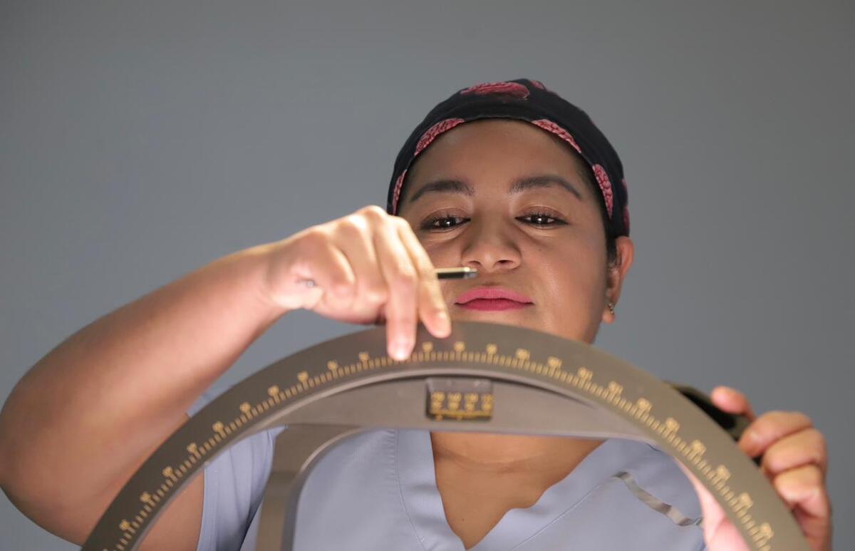 Hoy, el Centro Médico Naval de la Secretaría de Marina cuenta con el sistema de estereotaxia Leksell Vantage. | Ariel Ojeda