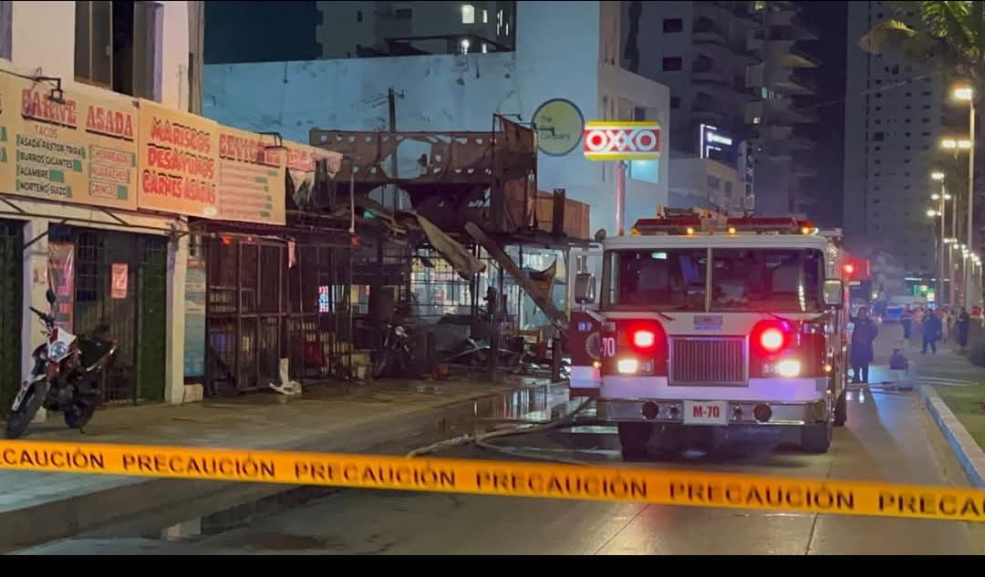 El incendio en la taquería de Mazatlán dejó tres muertos y dos heridos. | Especial