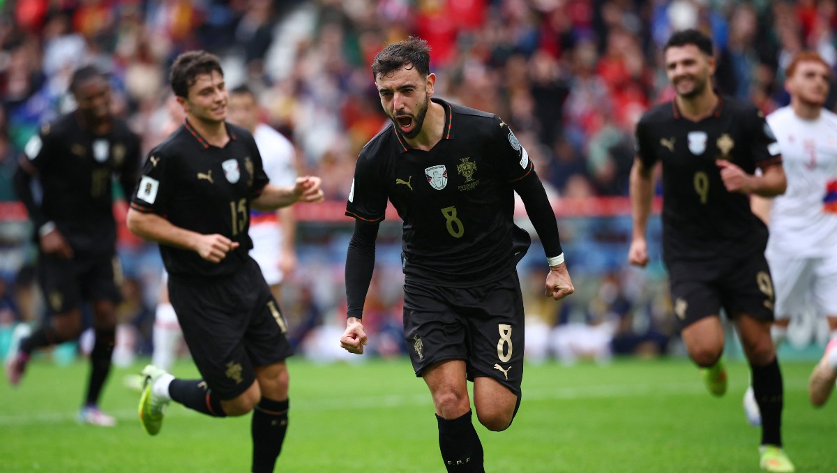 Portugal clasifica al Mundial 2026 tras golear a Armenia con triplete de Bruno Fernandes (Reuters)