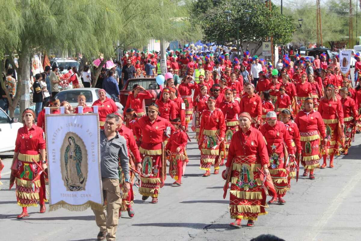 Con esta tradicional bendición, arrancaron oficialmente las peregrinaciones en honor a la Morenita del Tepeyac.| Roberto Amaya