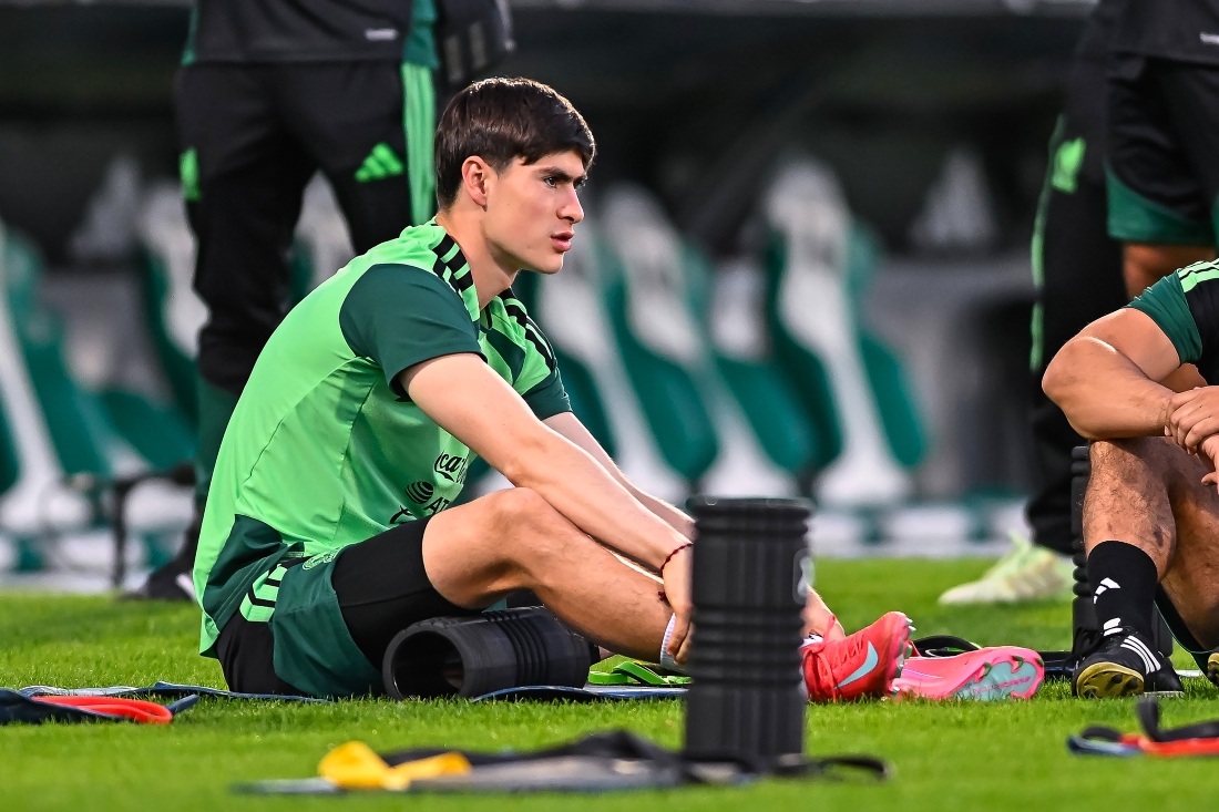 Armando González vive su primer convocatoria con la Selección Mexicana (Foto: MexSport)