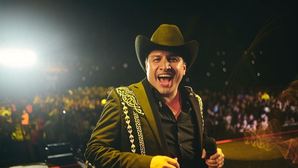 Julión Álvarez rompe el silencio sobre su relación con uno de los pilotos en Honduras | ESPECIAL