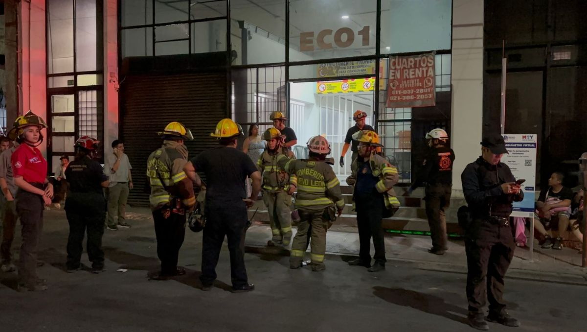 El siniestro ocurrió en un edificio de departamentos de cuatro niveles ubicado en la calle Escobedo, casi esquina con Arteaga. Especial