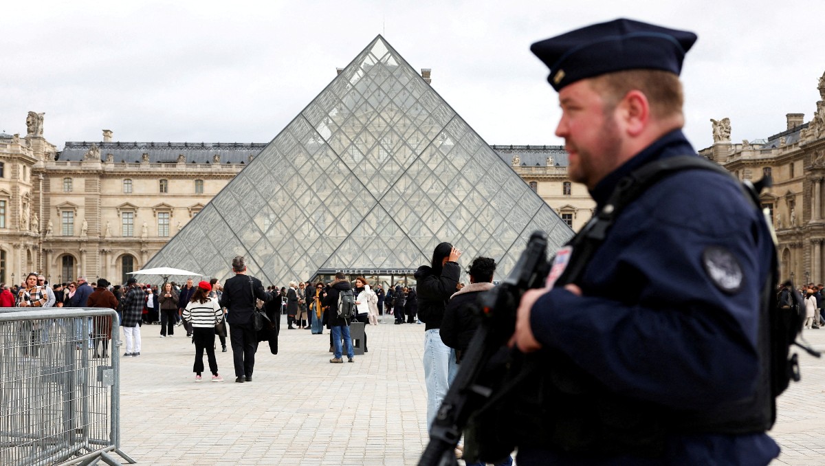 Abdoulaye  aún no ha sido juzgado; solo está acusado del atraco al Louvre. | Reuters