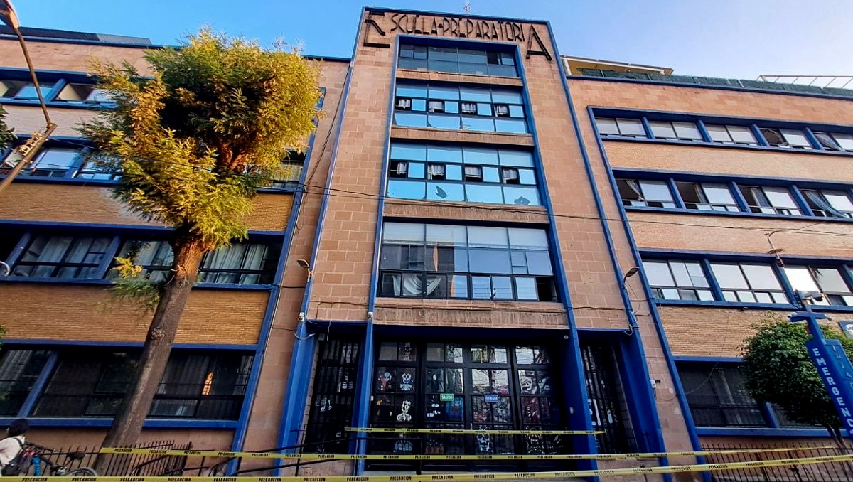 Egresados de Prepa Oficial en León piden intervención de gobernadora | Especial