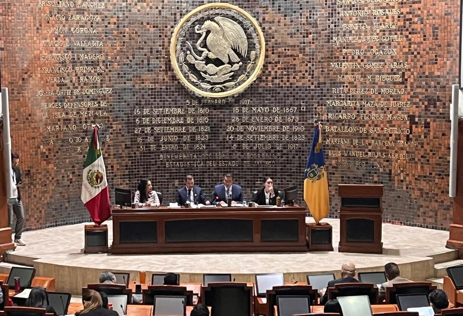 Glosa del primer informe de Gobierno del Estado de Jalisco. (Especial)