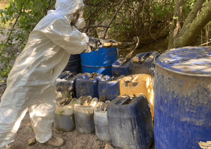 Inhabilitan áreas para la fabricación de drogas.