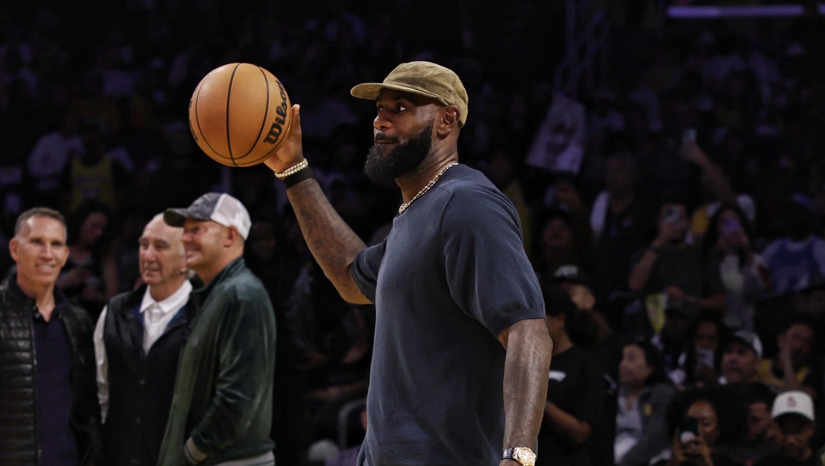 LeBron James descarta jugar en los Juegos Olímpicos 2028 (AFP)