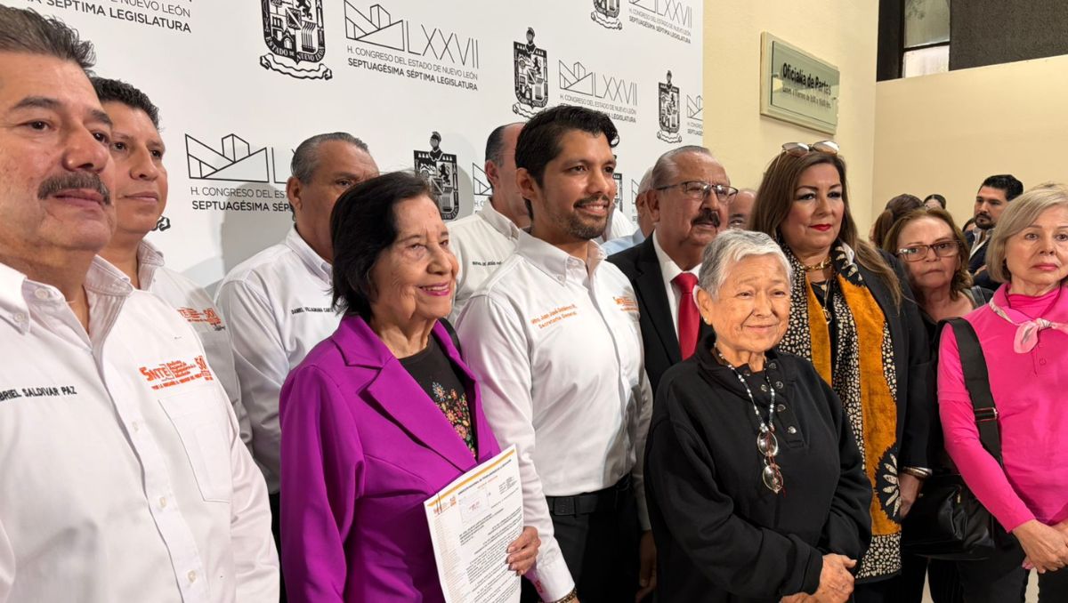 Algunos maestros se dirigieron al Palacio de Gobierno | Kevin Recio