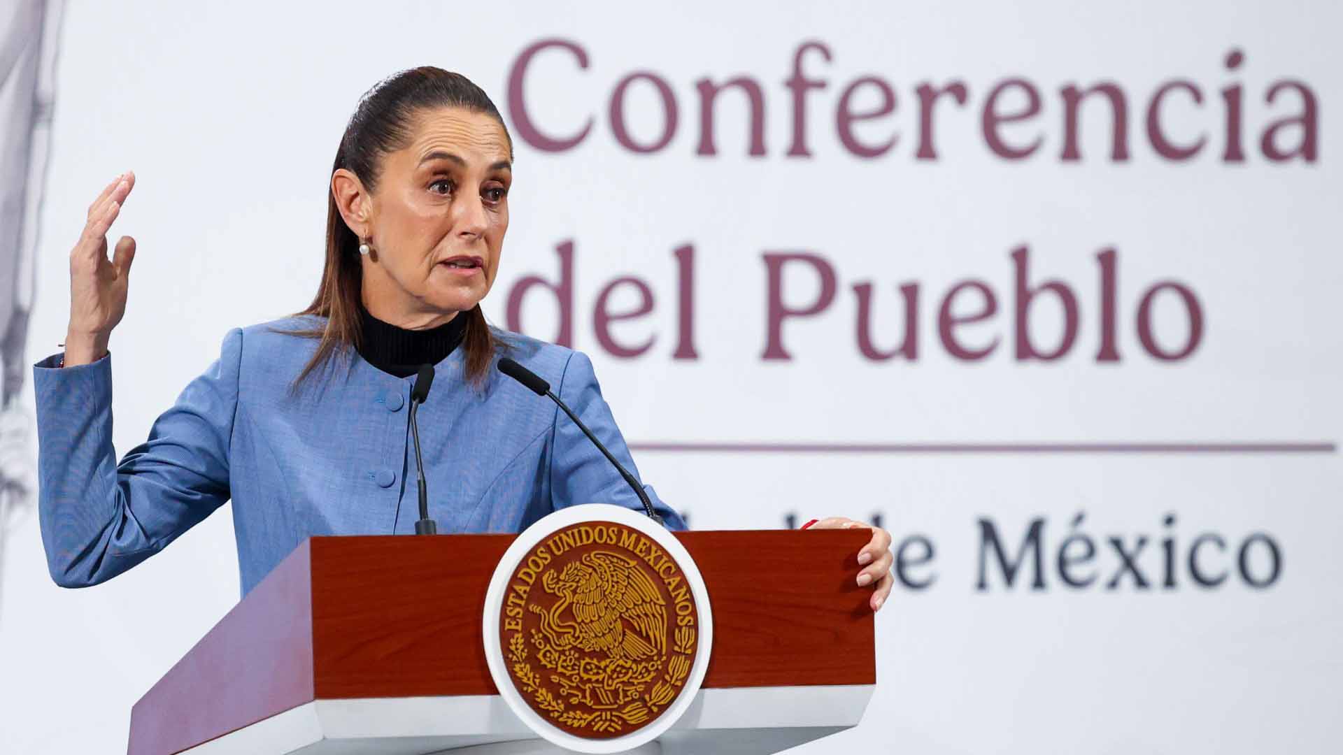 Ante narcobloqueos en Michoacán, Sheinbaum confirma agresión al Ejército