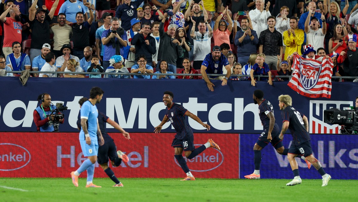 Estados Unidos hace lo que México no pudo y golea a Uruguay en partido amistoso (Reuters)