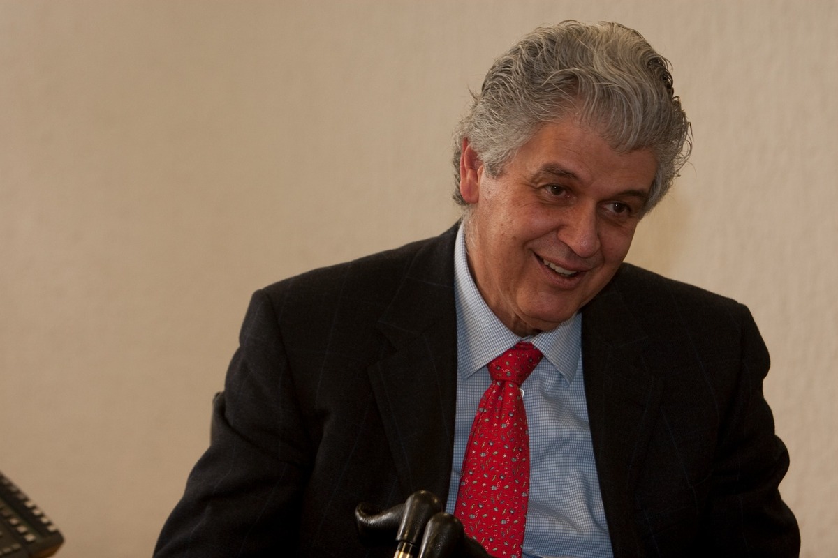 ¿Cuál era la relación entre Alfredo y Arturo Elias Ayub? Esto sabemos de la familia del empresario