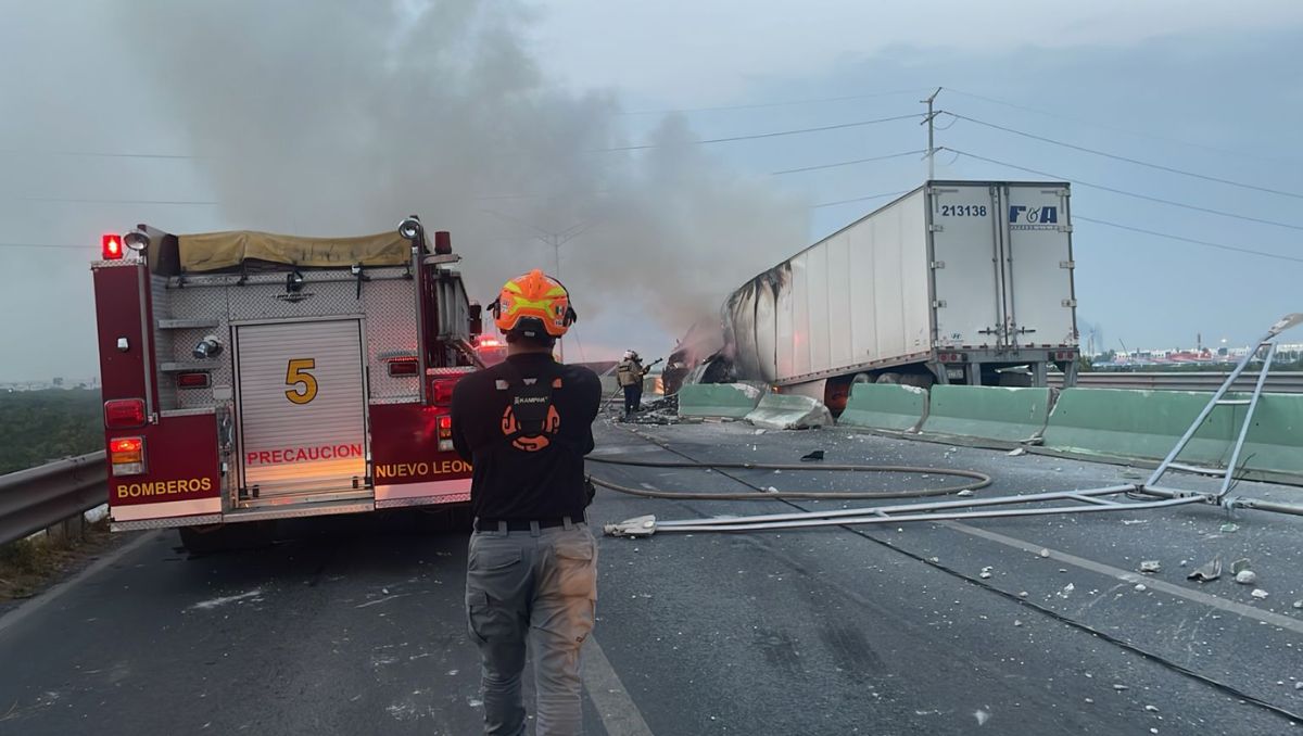 Bomberos Nuevo León sofocaron el fuego. | Especial