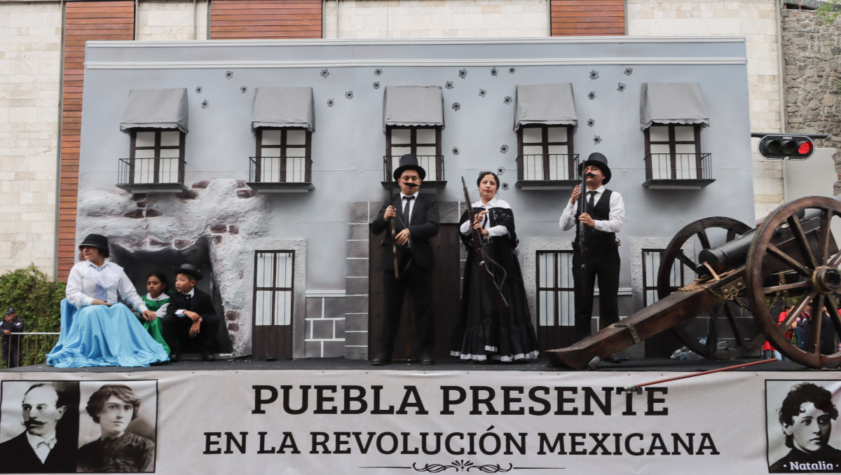 Desfile Conmemorativo al 115 Aniversario de la Revolución Mexicana | Agencia Es Imagen