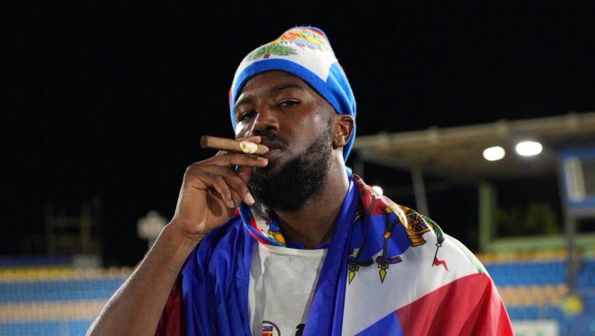 Duckens Nazon, capitán de la selección de Haití, dio un emotivo discurso previo a lograr la clasificación al Mundial de 2026 (Instagram @nazon.officia