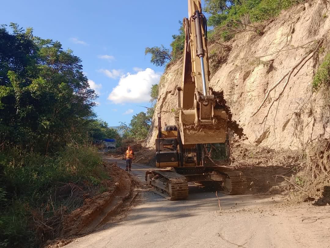 Mantienen trabajos para habilitar las vías de acceso. (Cortesía)