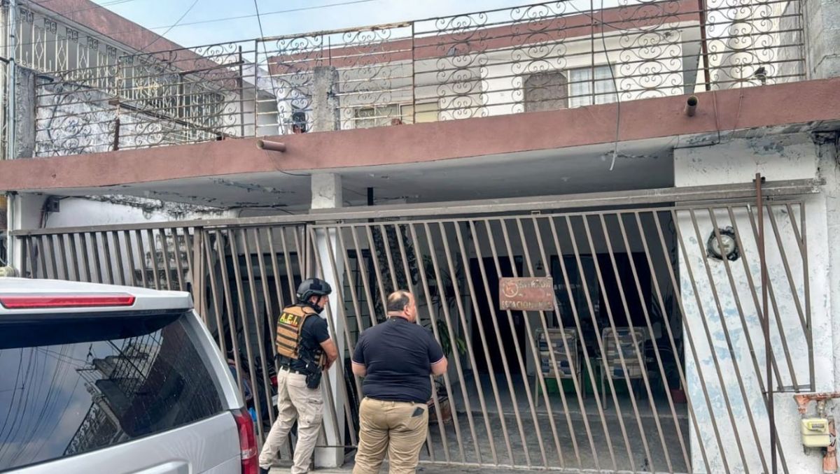 El operativo dio como resultado positivo y el domicilio quedó asegurado por la Fiscalía de NL. | Especial