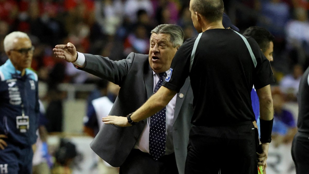 'Piojo' Herrera dejará a la selección de Costa Rica tras quedar fuera del Mundial 2026 (Reuters)