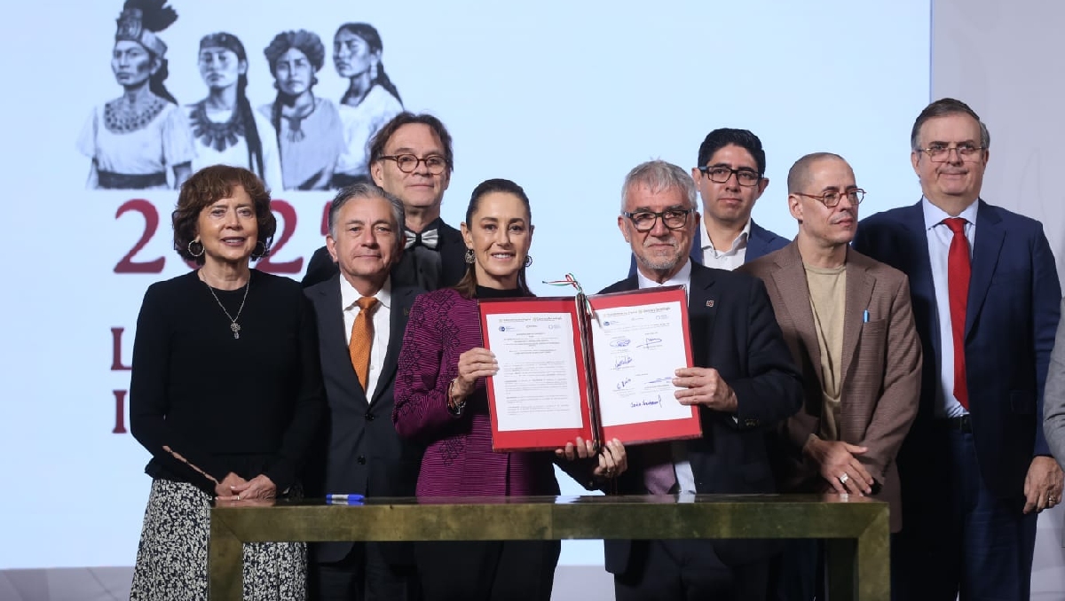 La Presidenta firmó un convenio con el Centro de Cómputo de Barcelona para construir la súpercomputadora. | Araceli López