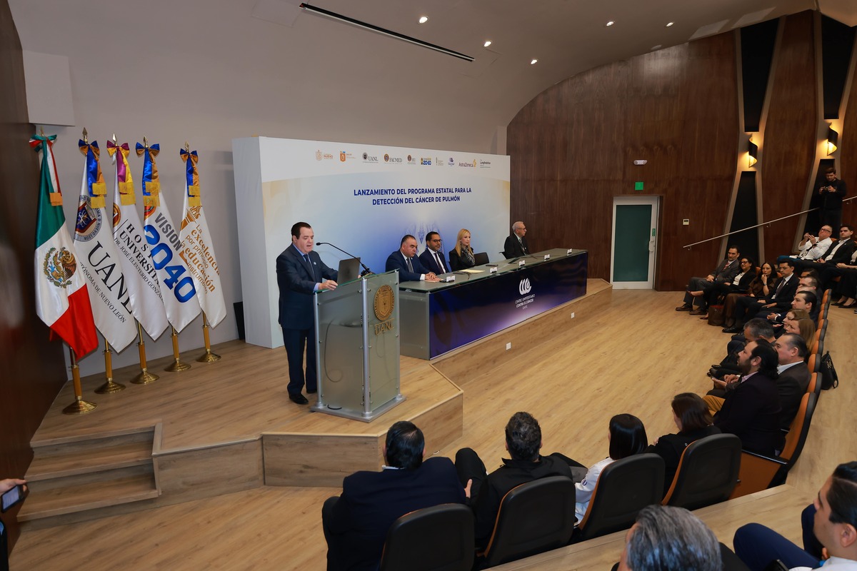 La Secretaría de Salud de Nuevo León presentó el primer programa estatal de detección temprana de cáncer de pulmón con apoyo de inteligencia artificia