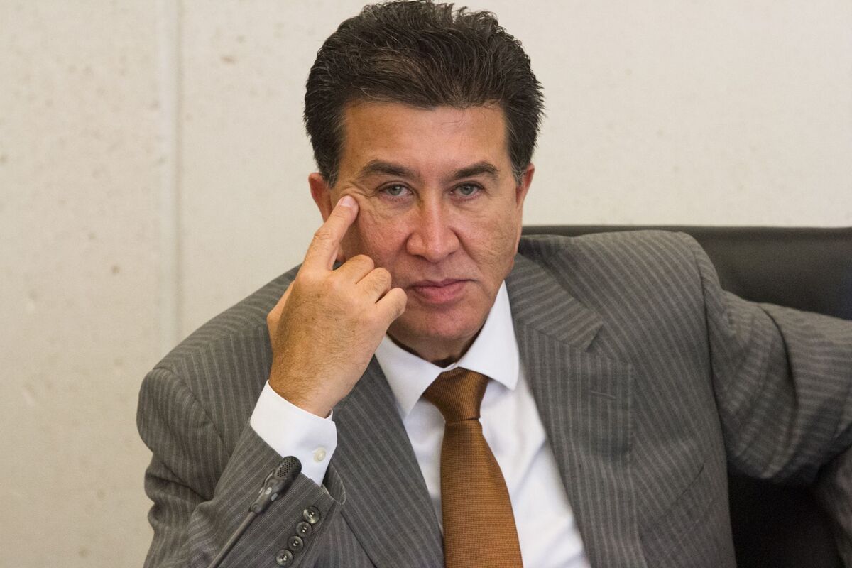 Después del altercado, Héctor Yunes Landa abandonó el recinto legislativo. | Cuartoscuro