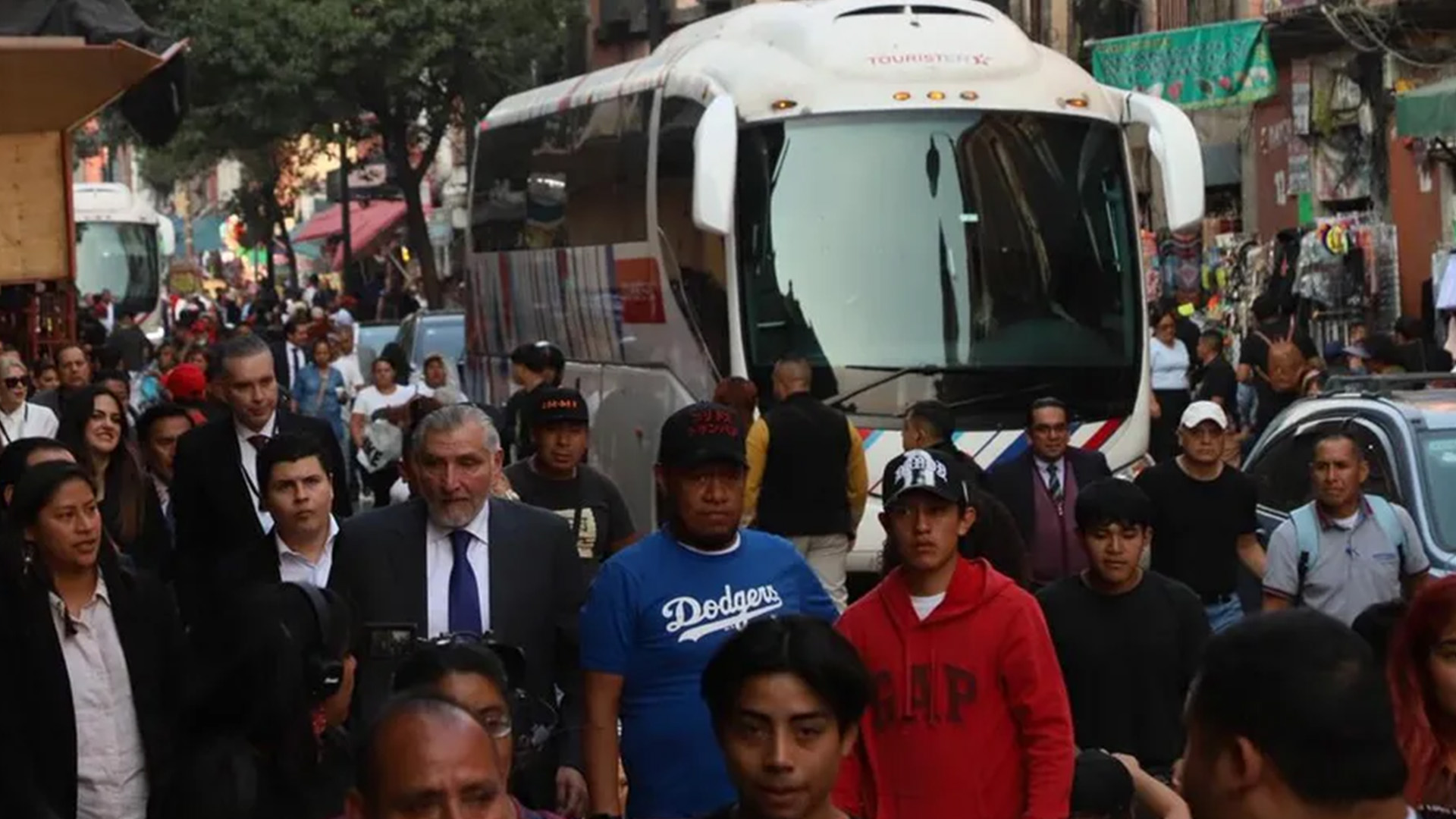 En CdMx, Claudia Sheinbaum se reúne con legisladores en Palacio Nacional