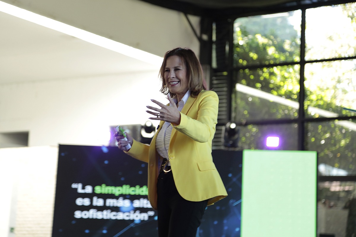 Más de 30 conferencias fueron impartidas por 27 voceros especializados. (Eduardo Domínguez)