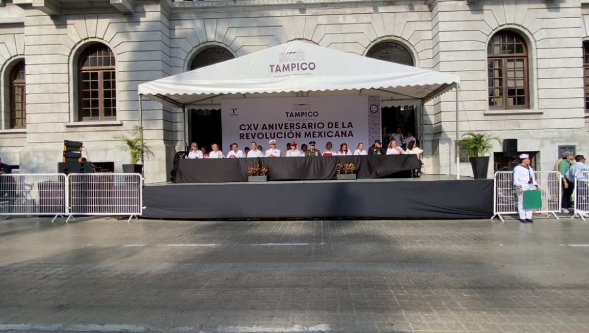 Desfile del 20 de noviembre en Tampico