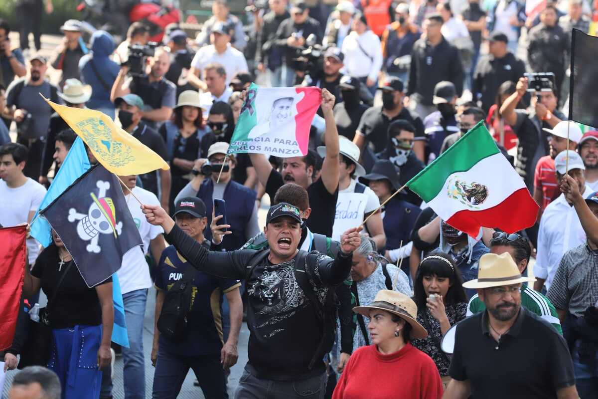 Marcha de la gen Z logro avanzar al centro histórico. | Foto: Javier Ríos