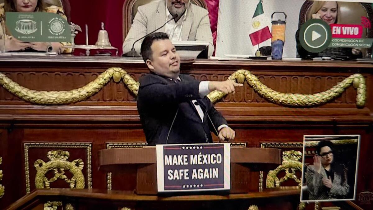 Imitando baile de Trump, diputado migrante pide intervención de EU para combatir crimen organizado