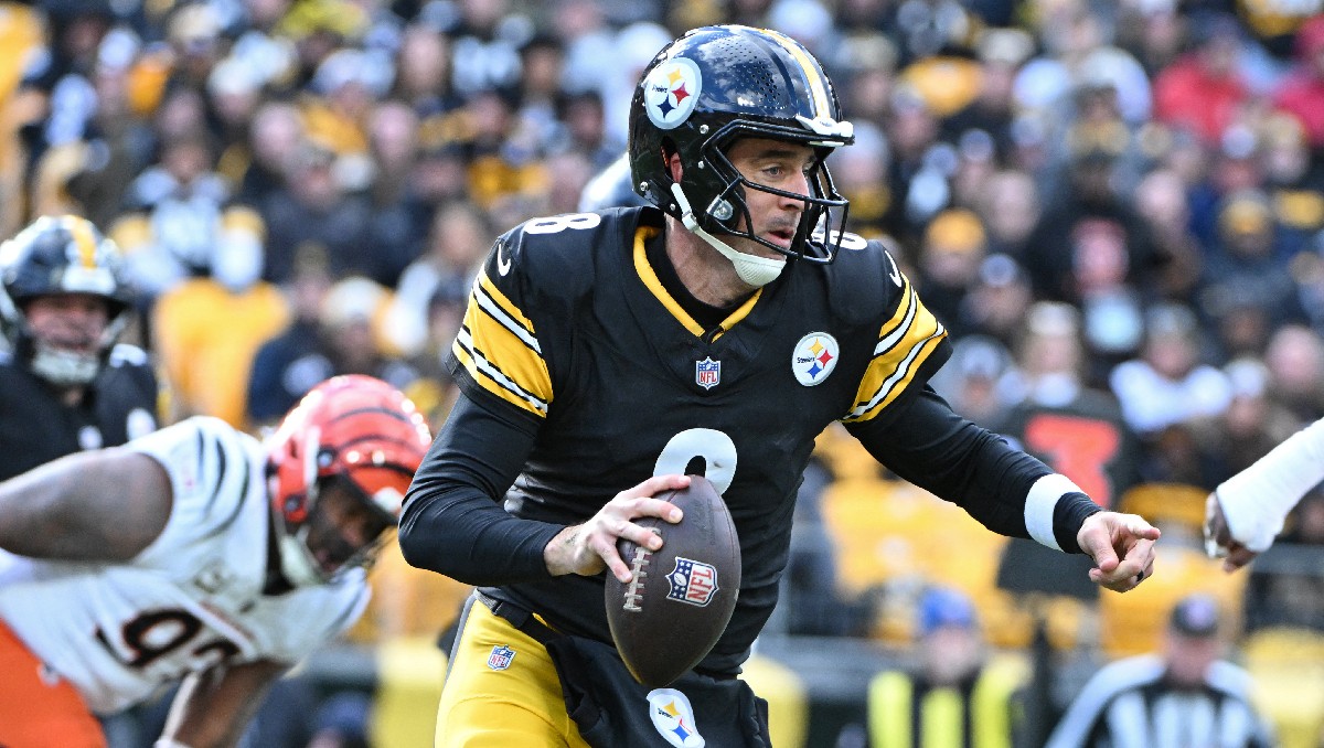 Aaron Rodgers entrena con férula y es duda de Steelers para juego ante Bears (Reuters)