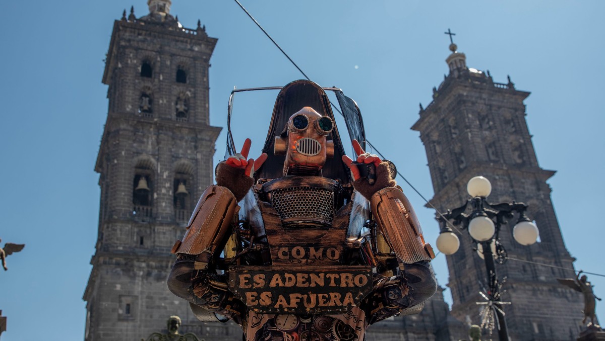 Luces, ruedas y nostalgia: Abimael es el poblano que se vuelve máquina