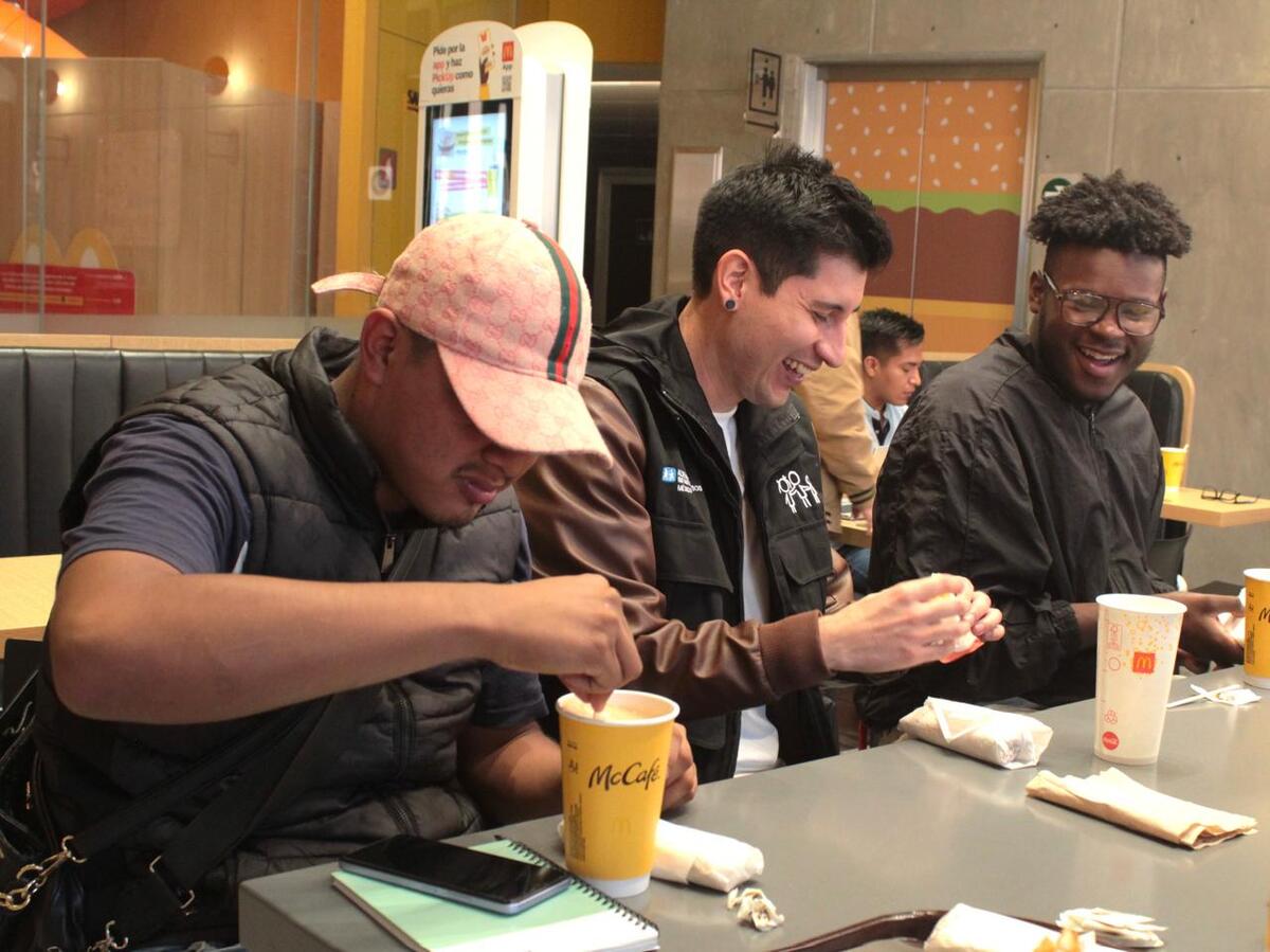 Cada Big Mac vendida apoya programas para niñas, niños y jóvenes en situación vulnerable en México. | Especial