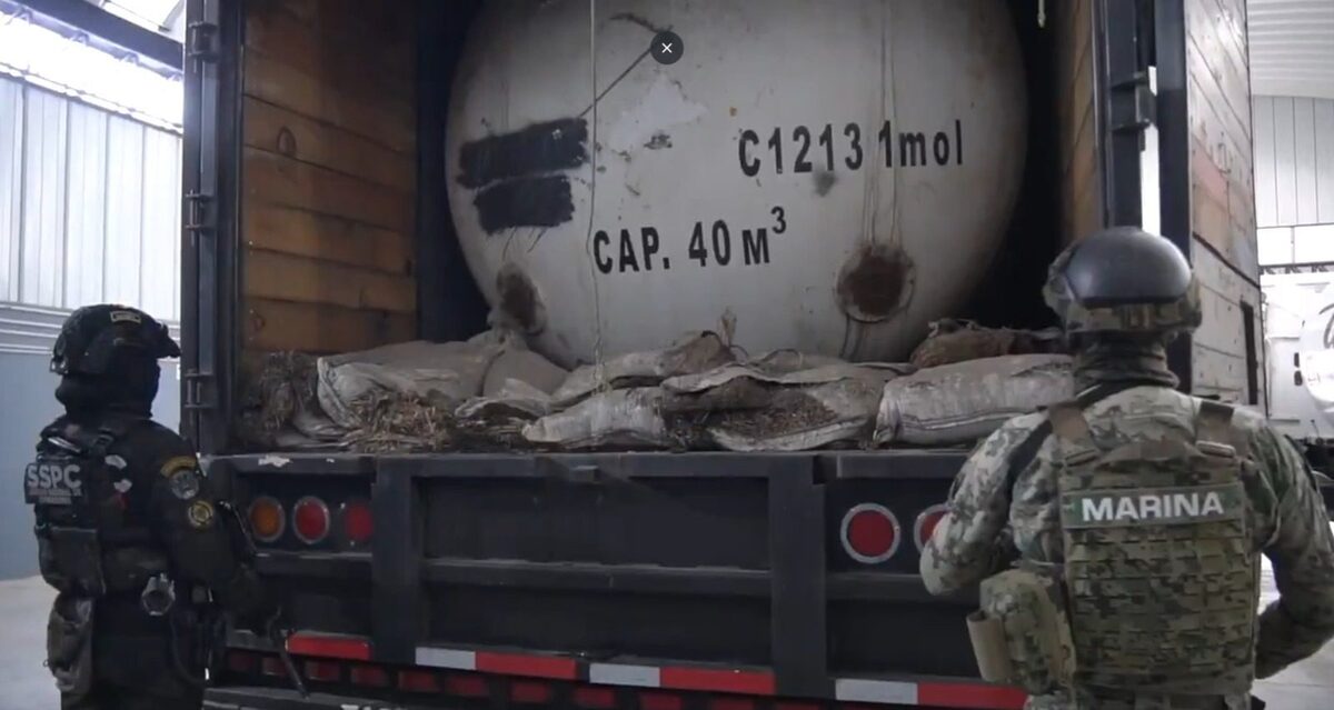 Corrupción y huachicol fiscal que operaba desde las aduanas mexicanas ( Especial )